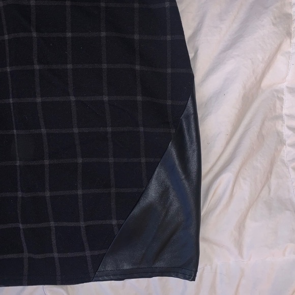 Victoria’s Secret black mini skirt - Picture 2 of 3